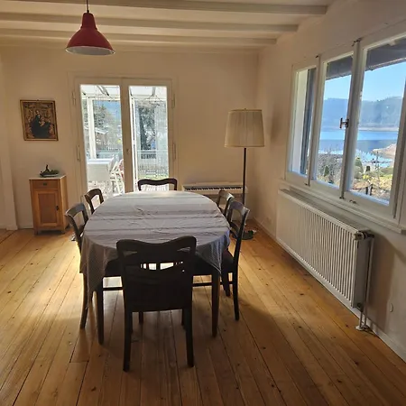 Feriehus Wunderschoenes Mit Seeblick